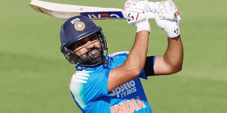 ಶಾರ್ದೂಲ್ ಕೊಟ್ಟ ಬ್ಯಾಟ್ನಲ್ಲಿ ರೋಹಿತ್ ಶತಕದ ಅಬ್ಬರ