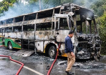 ಬೆಂಗಳೂರಿಂದ ಸಾಗರಕ್ಕೆ ತೆರಳುತ್ತಿದ್ದ ಸ್ಲೀಪರ್ ಬಸ್‌ಗೆ ಬೆಂಕಿ