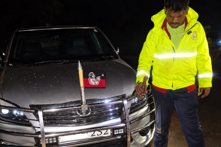 ಮ್ಯಾಪ್‌ ಎಡವಟ್ಟು : ಘಾಟ್‌ನಲ್ಲಿ ಹಾದಿ ತಪ್ಪಿ ದಟ್ಟ ಕಾಡಿಗೆ ಸಿಲುಕಿದ ಟೆಕ್ಕಿ!